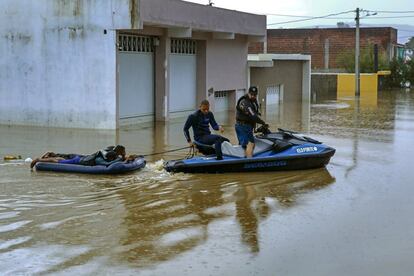 El Gobierno federal destinará 20 millones de reales (unos 3,6 millones de dólares) para los damnificados, según informó el ministro de Ciudadanía, Joao Roma.