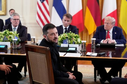 El presidente ucraniano durante la reunión en la Sala Este de la Casa Blanca, este lunes.