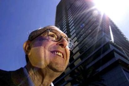 César Pelli, ayer 16 de mayo de 2002, en la Torre Mapfre, de Barcelona.