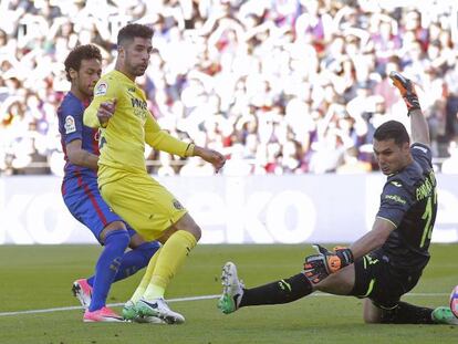 Neymar hace el primer gol.