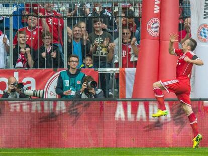Ribery celebra su gol al Werder Bremen