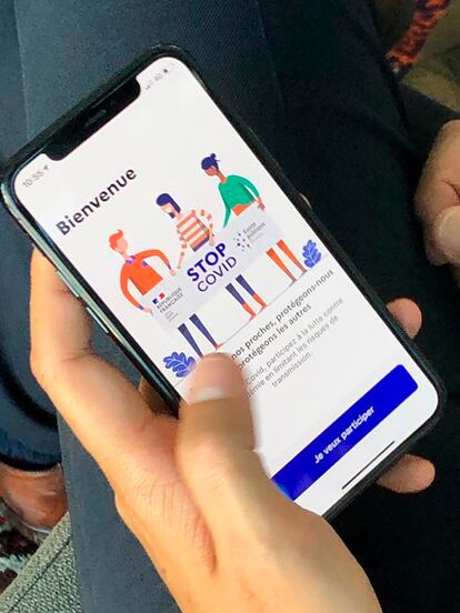 Imagen de la app francesa StopCovid manejada por el ministro de Asuntos digitales, Cédric O.