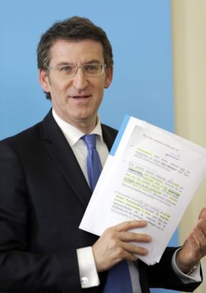Alberto Núñez Feijóo, durante su comparencia de este lunes ante la prensa