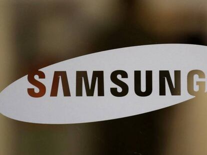  Logo de Samsung en instalaciones de la compañía en Seúl, Corea. 