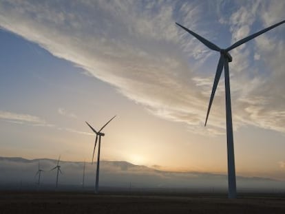 Generadores de energ&iacute;a e&oacute;lica en la Calahora (Granada).  