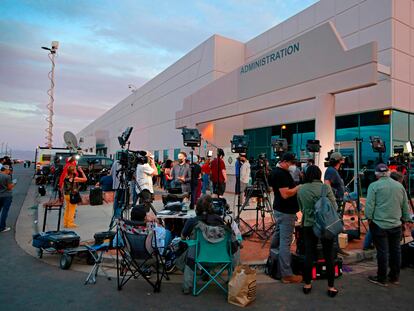 Jornalistas aguardam atualização do escrutínio em Nevada, na sexta-feira, em Las Vegas.
