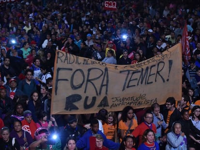 Seguidores de Dilma Rousseff, en una manifestaci&oacute;n anti impeachment celebrada en S&atilde;o Paulo