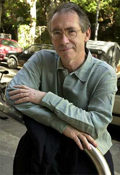 El escritor británico Ian McEwan (1948).