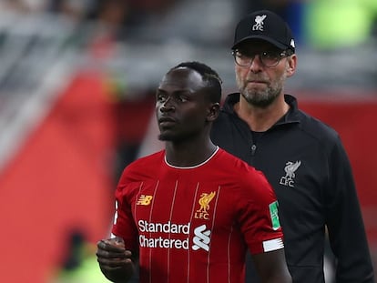 Klopp orienta Sadio Mané no Mundial de Clubes.