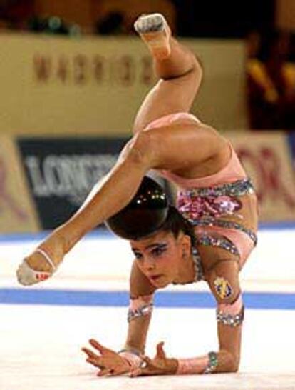 La española Jennifer Colino, en el ejercicio de pelota.