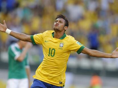 Neymar celebra un gol en uno de los partidos de la Confederaciones.