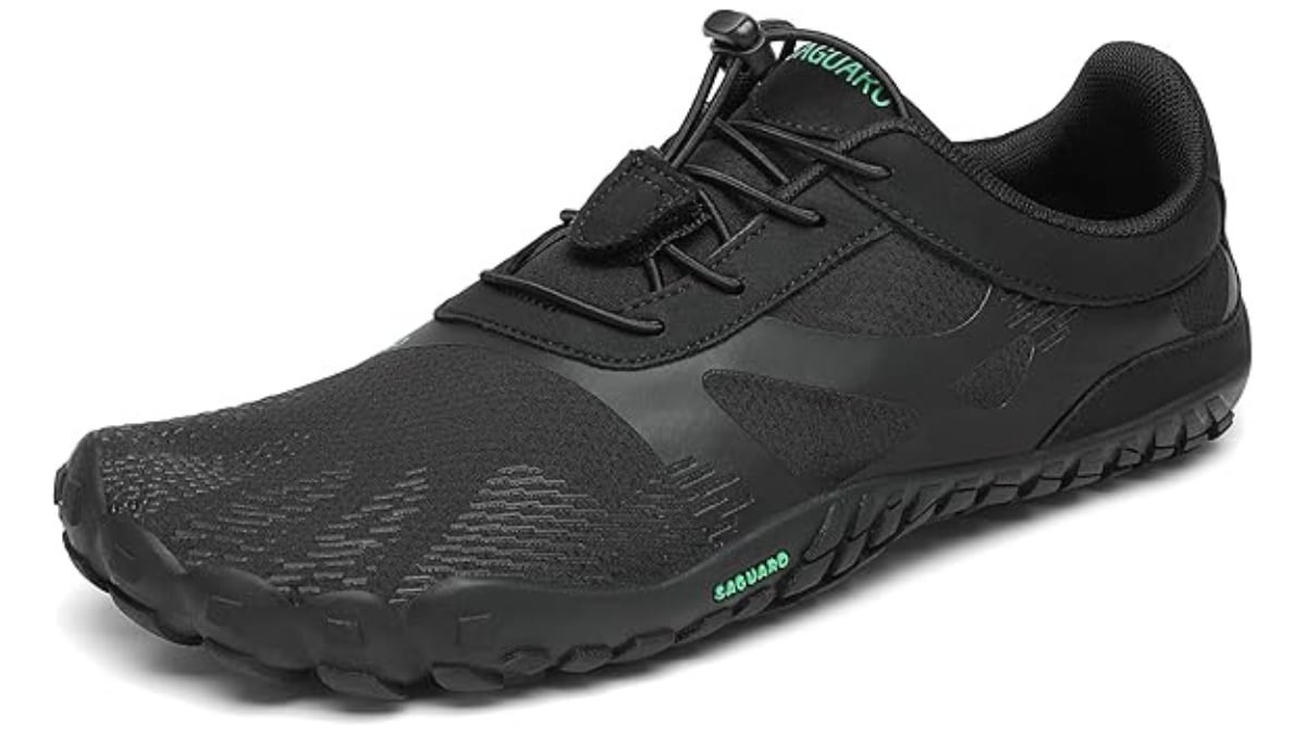 Zapatillas ‘barefoot’ de Saguaro para hacer senderismo.