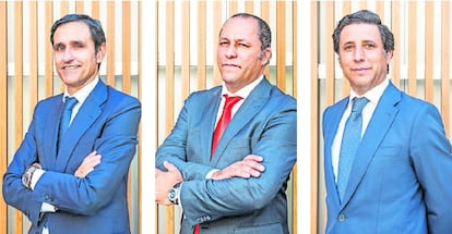 Desde la izquierda, José Miguel Silvestre, Manuel Pavía y su hermano Pablo Pavía.