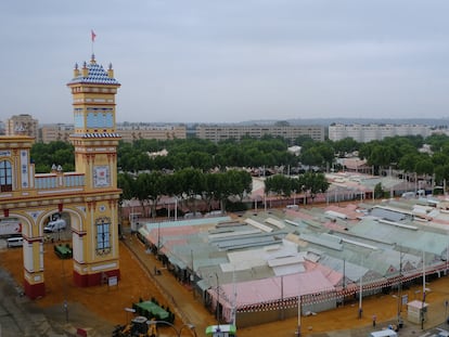 Vista aérea del Real de la Feria de Sevilla, este viernes 21 de abril.