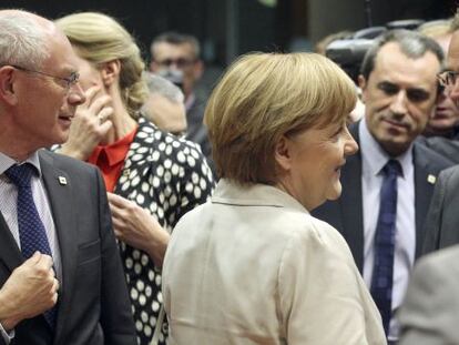 Herman Van Rompuy y Angela Merkel entre otros l&iacute;deres europeos.  