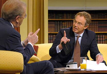 Tony Blair, ayer durante un programa de televisión de la cadena BBC sobre la Constitución europea.