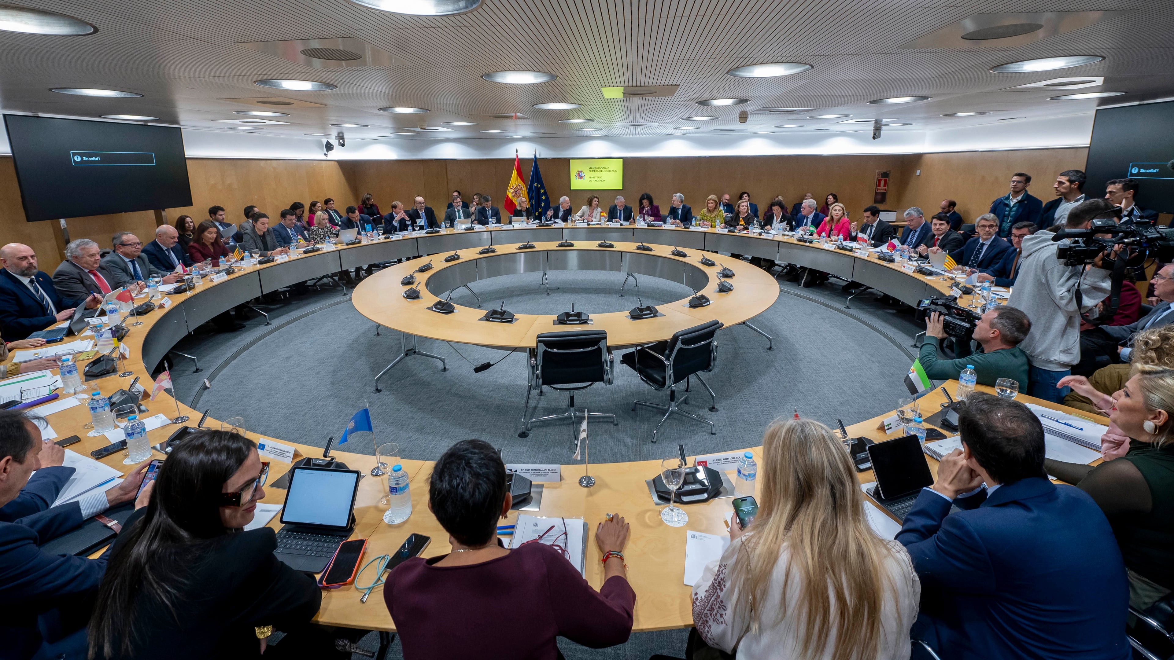 Ministra delle Finanze annuncia proposta di riforma del finanziamento delle comunità autonome