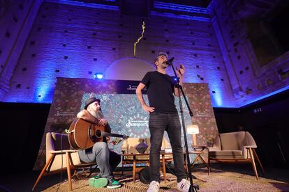 El músico y escritor Rayden durante su presentación en el festival Cosmopoética de Córdoba el pasado sábado 30.