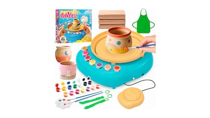 Presentes por 8 anos em fundo branco.