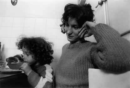 Vera, nacida en la ESMA, y Silvia (Valsaín, 1981).