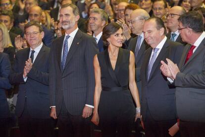 Los Reyes, este miércoles, durante la celebración de la Noche de la Economía Valenciana. 