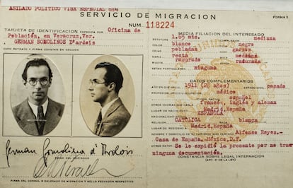Tarjeta de identificación de Germán Somolinos a su llegada a México, en 1939.