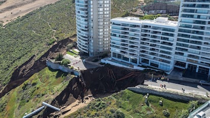 Edificio colapsado por socavón en Viña del Mar