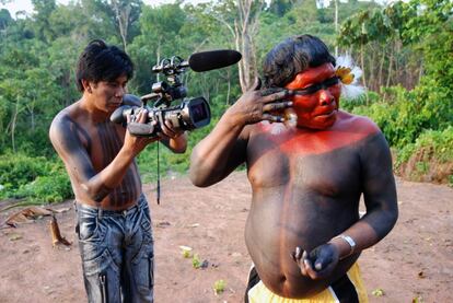 Atividade do projeto 'Video nas Aldeias', de Vincent Carelli.