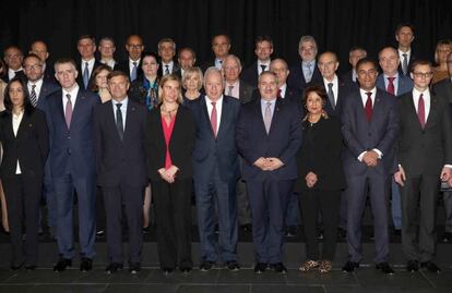 El ministre d'Afers Exteriors, José Manuel García-Margallo, amb l'altra representant de la UE, Federica Mogherini, i el ministre d'Afers Exteriors de Jordània, Nasser Judeh.