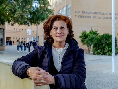 Encarna Soriano, profesora de la Universidad de Almería, en la Facultad de Educación.