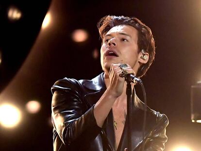 El cantante británico Harry Styles se presenta durante la 63a Ceremonia Anual de Premios Grammy transmitida en vivo desde el Staples Center en Los Ángeles el 14 de marzo de 2021.