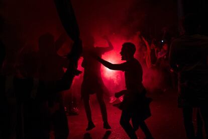 Aficionados del Atelético de Madrid celebran la tercera Liga Europa en Madrid (España).