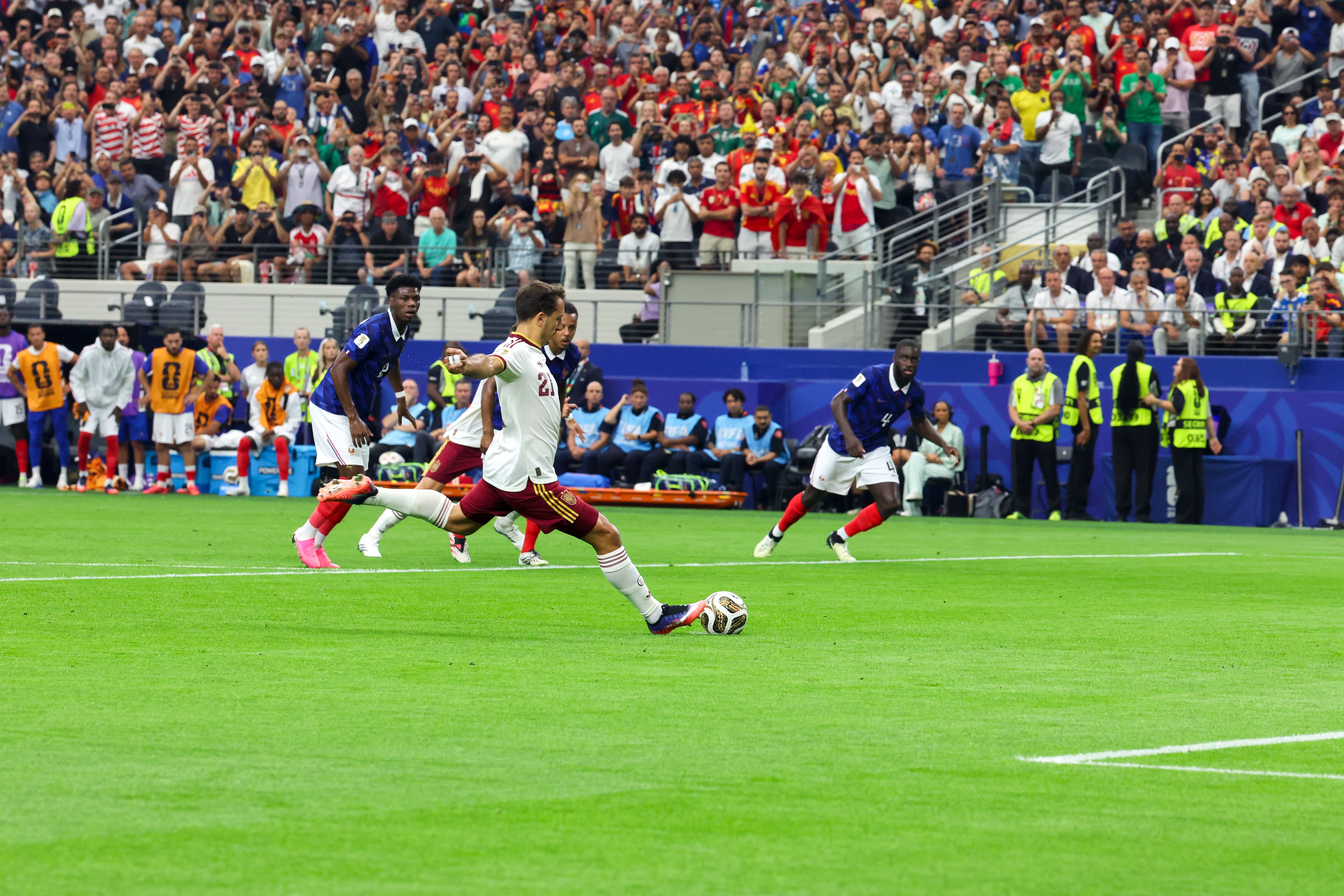 Francia-España, el partido de semifinales del Mundial en imágenes