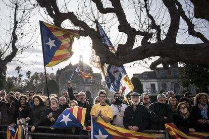 Concentració independentista el diumenge passat al Parlament.