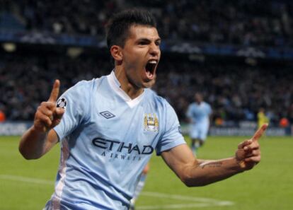 Agüero celebra su gol ante el Villarreal.