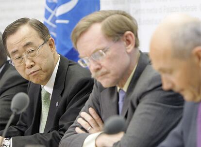 El secretario general de la ONU, Ban Ki-moon (izquierda); Robert Zoellick (BM), y Pascal Lamy (OMC).