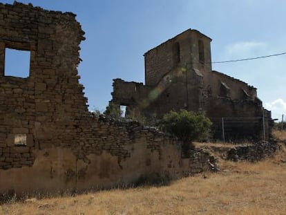 Iglesia en ruinas de Bezquiz, perteneciente al Ayuntamiento de Leoz. 
