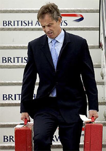 Blair, a su llegada ayer a Londres, después de la cumbre del G-8 en Evian.
/ AP