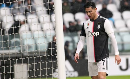 Cristiano, cabizbajo durante el partido entre la Juventus y el Sassuolo.