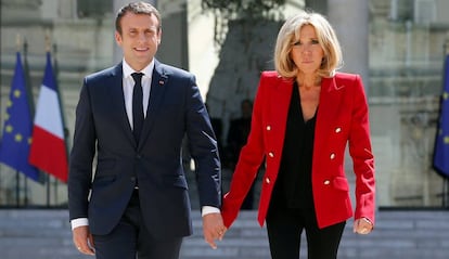 Emmanuel y Brigitte Macron, que cumplen 10 a?os de casados.