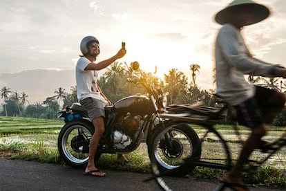 Fotografiando arrozales al amanecer en la isla de Bali (Indonesia). 