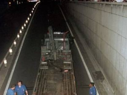 Restos del coche en que viajaba Diana de Gales en París.
