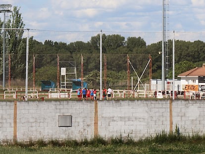 Las canchas de fútbol donde entrena el Club Deportivo Varea, en el barrio homónimo de Logroño.