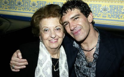 Antonio Banderas, con su madre Ana.