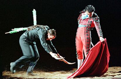 Representación del espectáculo <i>Don Juan en los ruedos</i>, de Salvador Távora, en el Festival de Peralada 2000.