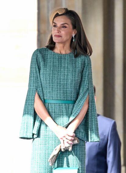 La reina durante la ceremonia de bienvenida.