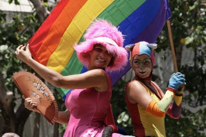 Participantes en una manifestación  gay de La Habana en mayo de este año.