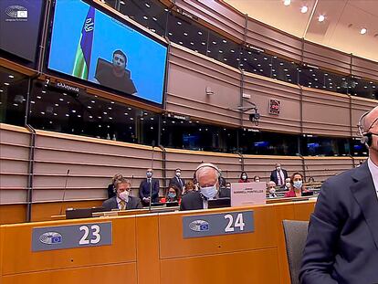 Los eurodiputados siguen la comparecencia de Zelenski por videoconferencia el pasado día 1.