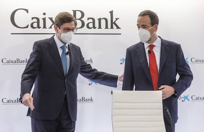 El presidente de CaixaBank, José Ignacio Goirigolzarri , y el consejero delegado de la entidad, Gonzalo Gortázar.