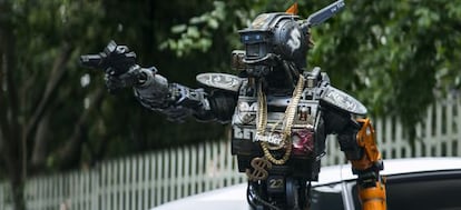 Robot wars: Sharlto Copley brings an AI droid to life in &lsquo;Chappie.&rsquo;